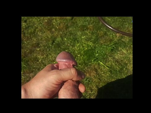 ❤️ ګرم hottie خپل ګلابي بلی fucked او د اوړي په باغ کې د squirt سره cums ترلاسه کوي ❌ کیفیت پورن